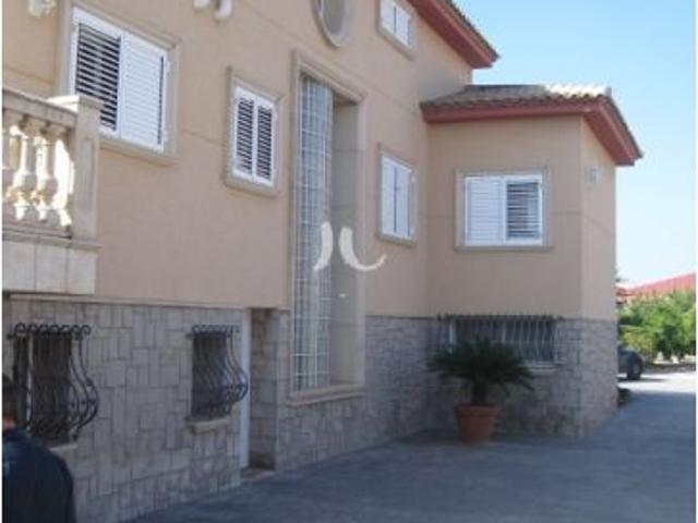 CHALET DE LUJO EN BENAGUAISL VENTA