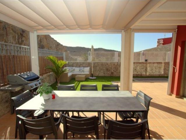 Chalet de lujo recién reformado con amplio jardín y piscina privada climatizada en Tauro