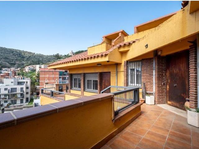 CHALET DE SEIS PLANTAS CON ASOMBROSAS VISTAS Y PISCINA PRIVADA EN EL BARRIO SANT GENIS DEL AGUDELLS