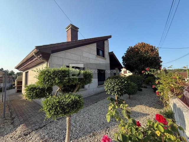 Chalet De Piedra En Venta En Tomiño Con Vistas Panorámicas. 181m² Tomiño