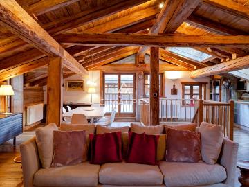 Chalet de village Hyper centre 180m² Courchevel