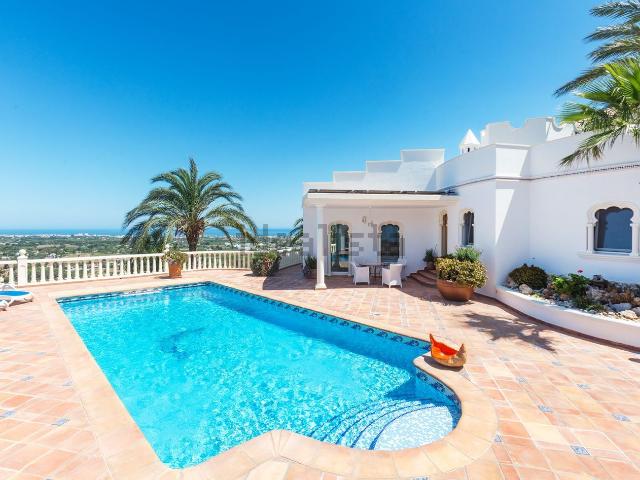Chalet, Denia