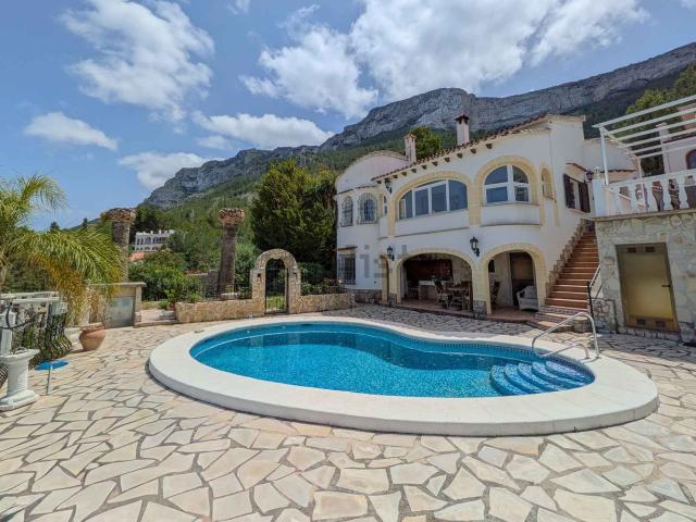 Chalet, Denia