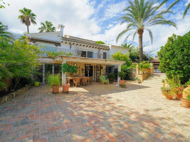 Chalet, Denia