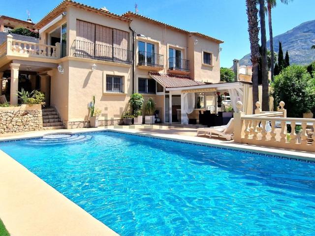 Chalet, Denia