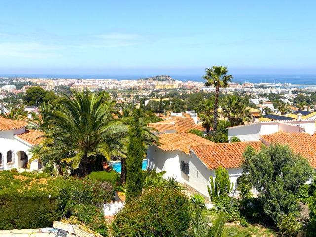 Chalet, Denia