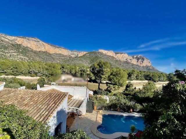 Chalet, Denia
