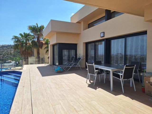 Chalet, Denia