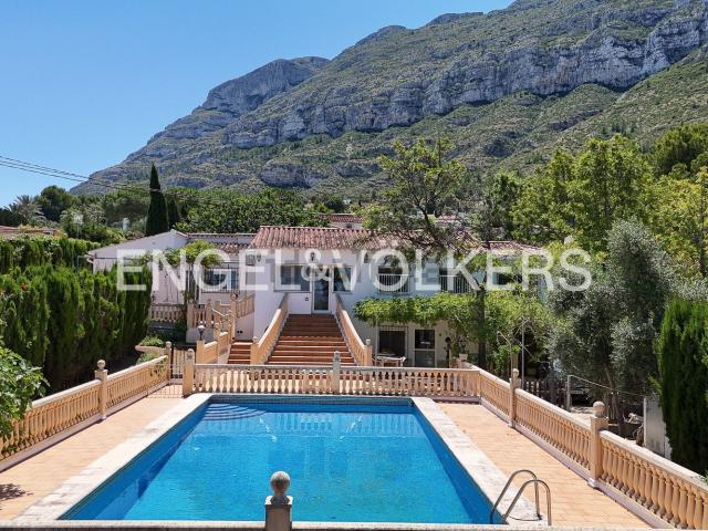 Chalet, Denia