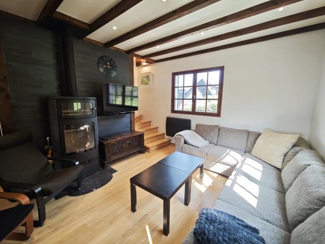 Chalet divisé en 2 appartements, 5 chambres, proche de la té. 126m² Morillon