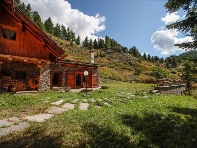 Chalet di lusso in vendita Strada Provinciale del Sestriere, Sauze di Cesana, Provincia di Torino, Piemonte