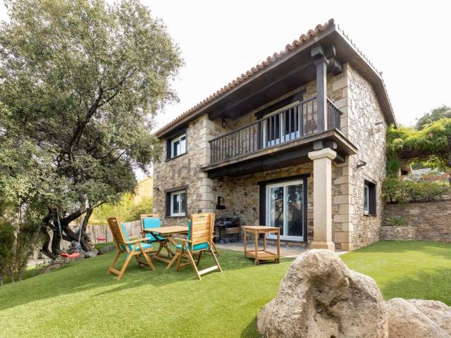 Chalet, Dudar