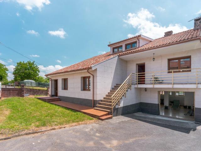 Chalet en Castañera Nava