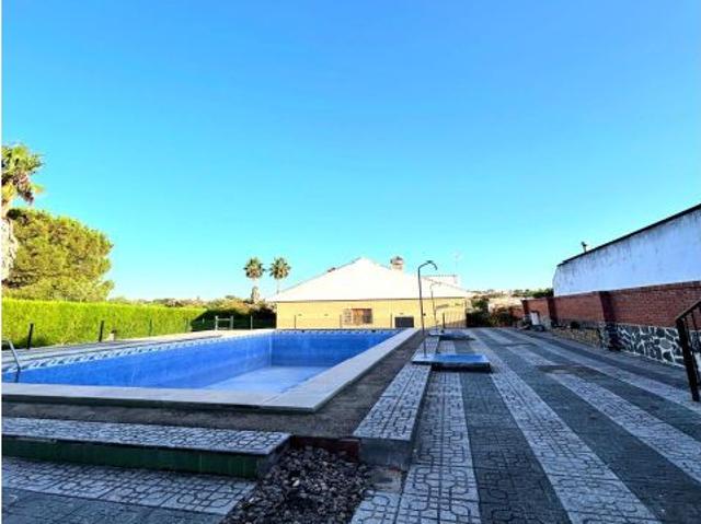 ?✨ ¡CHALET EN CASTILBLANCO DE LOS ARROYOS – UNA JOYA EN PLENA NATURALEZA!