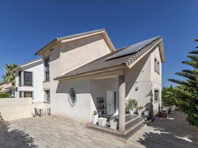 Chalet en Cañadas del Parque, Dilar