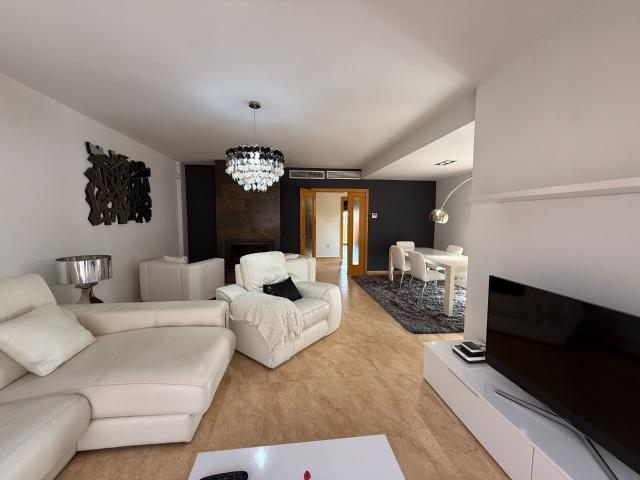 Chalet en alquiler. ALHAURíN DE LA TORRE