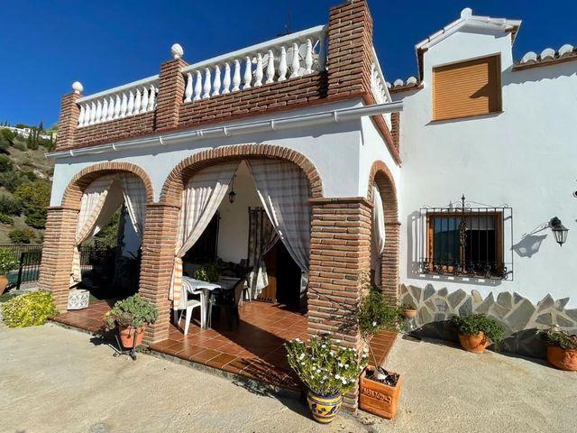 Chalet en alquiler en Cómpeta, Málaga Costa del Sol