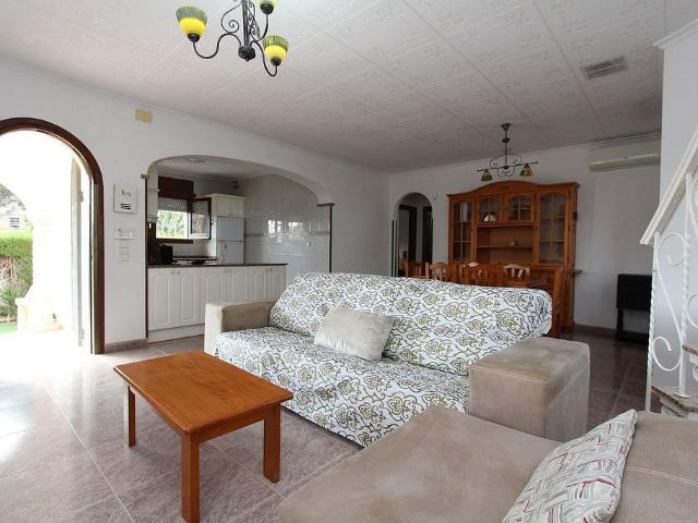 Chalet en alquiler en calle Cadis de, Mont Roig del Camp, de 154 m² 3 habitaciones por 1.500