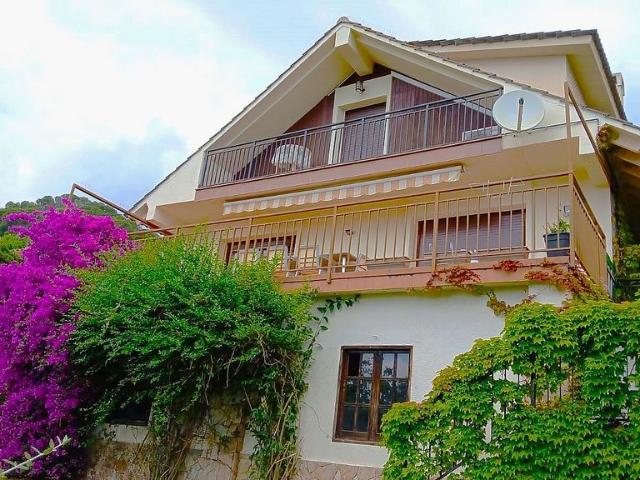 Chalet en alquiler en calle Cala de la, Blanes, de 157 m² 5 habitaciones por 10.000