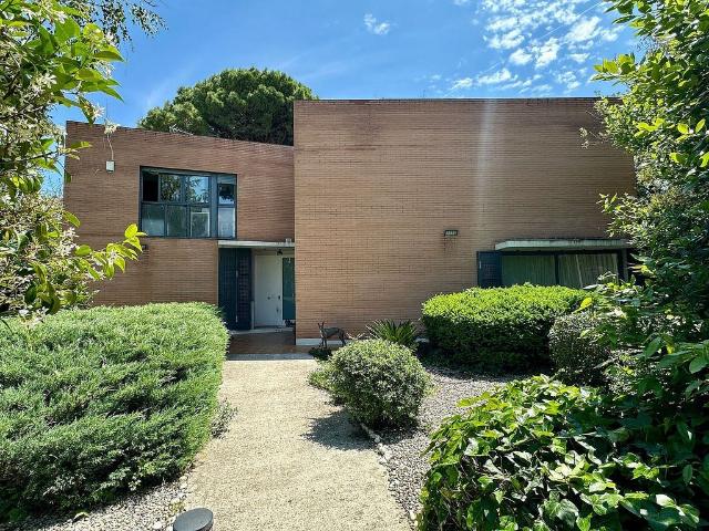 Chalet en alquiler en calle Canari, Sant Cugat del Vallès, de 290 m² 5 habitaciones por 4.500