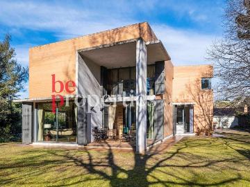 Chalet en alquiler en calle Canari, Sant Cugat del Vallès, de 350 m² 4 habitaciones por 4.500
