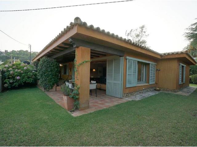 Chalet en alquiler en calle Clavells, Cabrils, de 151 m² 4 habitaciones por 2.300