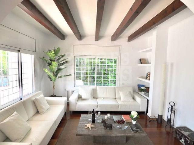 Chalet en alquiler en calle Antoni Cartro, Sitges, de 190 m² 5 habitaciones por 5.200