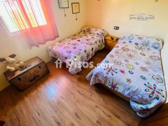 Chalet en alquiler en Calle Almendros