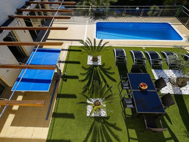 Chalet en alquiler en calle Baix Emporda, Tarragona, de 220 m² 5 habitaciones por 1.500