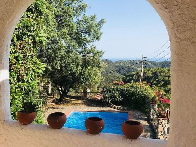 Chalet en alquiler en calle Garbi, Sant Cebrià de Vallalta, de 180 m² 3 habitaciones por 4.000