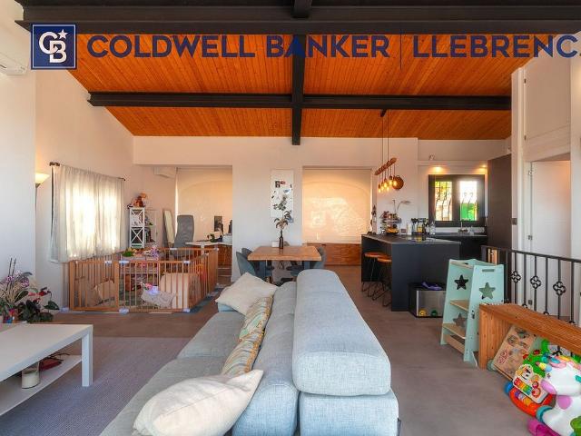 Chalet en alquiler en calle Gespa, Barcelona, de 116 m² 3 habitaciones por 2.400