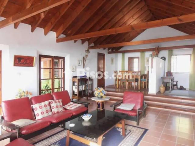 Chalet en alquiler en Calle de Cataluña