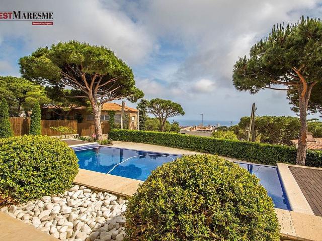 Chalet en alquiler en calle De Cabrera, Cabrils, de 789 m² 5 habitaciones por 12.500
