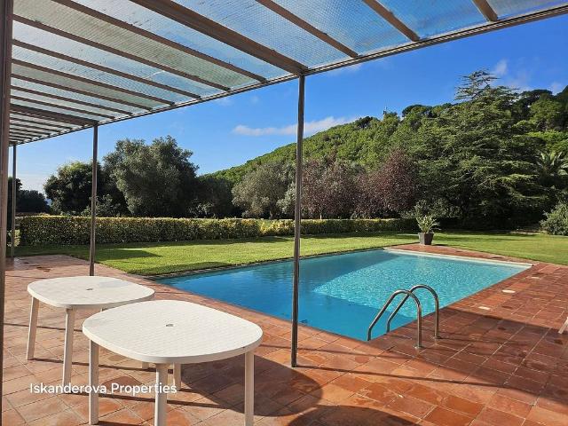 Chalet en alquiler en calle De Can Patoi, Sant Vicenç de Montalt, de 220 m² 4 habitaciones por 4.500