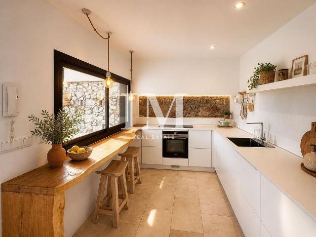 Chalet en alquiler en calle De Julià, Barcelona, de 219 m² 2 habitaciones por 2.500