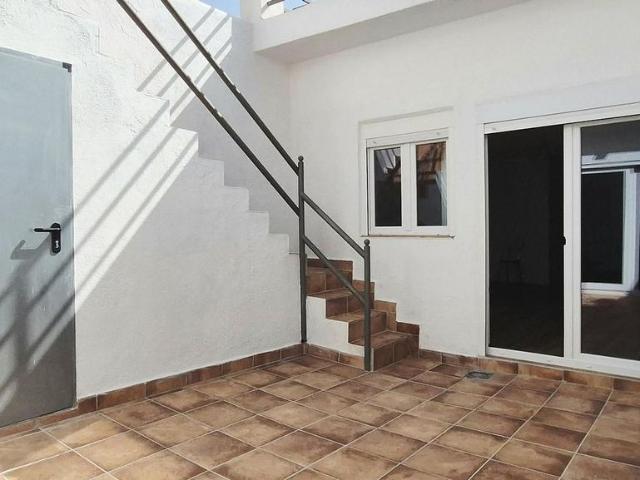 Chalet en alquiler en calle De Lavoisier, Terrassa, de 156 m² 3 habitaciones por 1.800