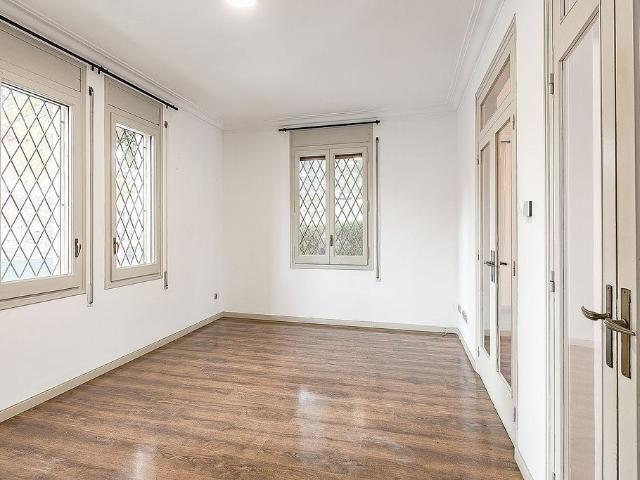 Chalet en alquiler en calle De la Immaculada, Barcelona, de 225 m² 5 habitaciones por 4.020