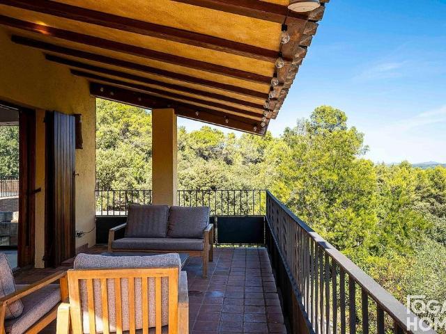 Chalet en alquiler en calle De la Salut, Sant Cugat del Vallès, de 678 m² 8 habitaciones por 7.000