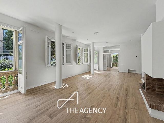 Chalet en alquiler en calle De la Santíssima Trinitat del Mont, Barcelona, de 364 m² 6 habitaciones por 11.500