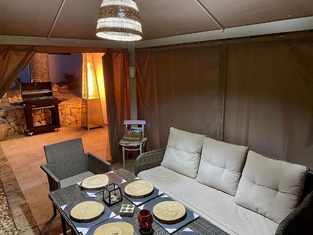 Chalet en alquiler en calle De la Penya Tallada, Salou, de 340 m² 4 habitaciones por 2.000
