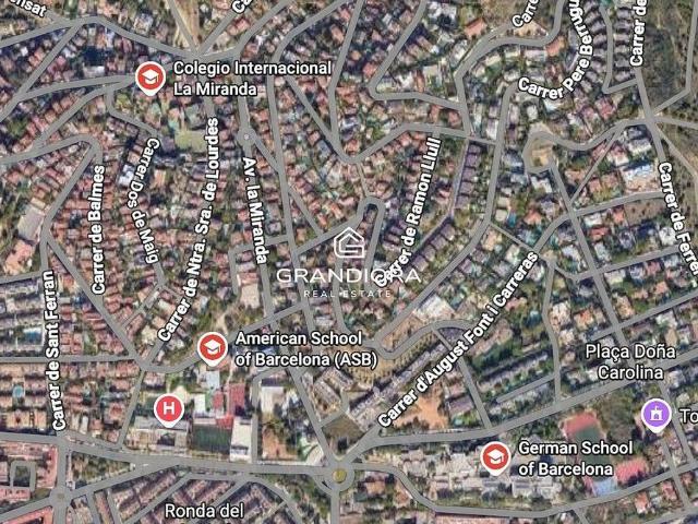 Chalet en alquiler en calle De la Tramuntana, Esplugues de Llobregat, de 456 m² 6 habitaciones por 15.000