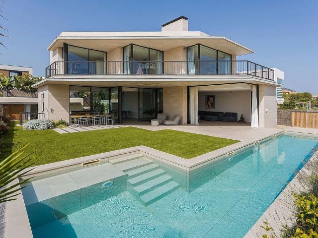 Chalet en alquiler en calle De Mossen Norbert i Sagué, Sitges, de 494 m² 5 habitaciones por 12.000