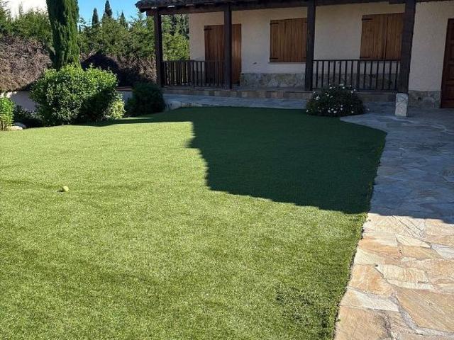 Chalet en alquiler en calle Del Montseny, Cerdanyola del Vallès, de 460 m² 4 habitaciones por 3.420
