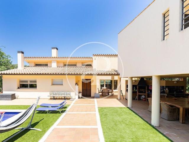 Chalet en alquiler en calle Del Gabi, Matadepera, de 285 m² 5 habitaciones por 4.900