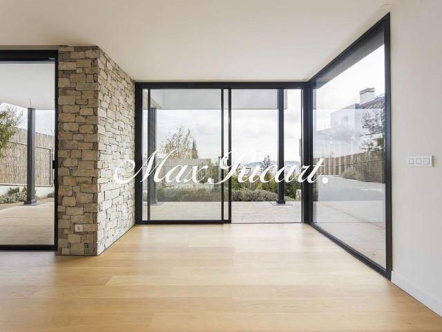 Chalet en alquiler en calle Del Saüc, Barcelona, de 405 m² 6 habitaciones por 12.000