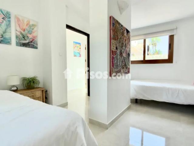 Chalet en alquiler en Calle Ds Poligono 25 31 Es:1 Pl:00 Pt:01 Casa del Lago 2, Número 31