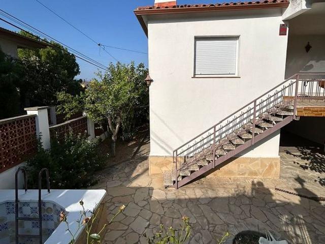 Chalet en alquiler en calle Ebre Ca N'amat, Sant Esteve Sesrovires, de 144 m² 3 habitaciones por 1.100