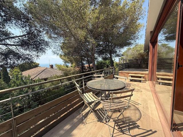 Chalet en alquiler en calle Horta, Calafell, de 183 m² 2 habitaciones por 2.500