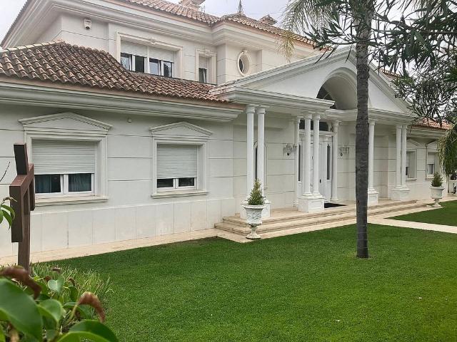 Chalet en alquiler en calle Jaume Balmes, Cabrils, de 500 m² 6 habitaciones por 7.500