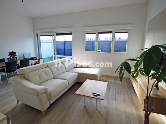 Chalet en alquiler en Calle Jadraque